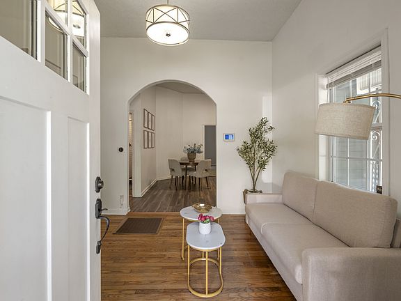 5th image of 1016 Pennock Ave