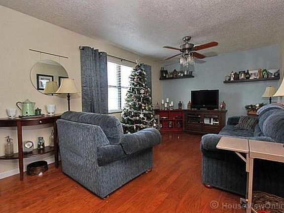 3rd image of 1009 Kimberly Dr