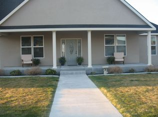 5202 Kenra Loop, West Richland, WA