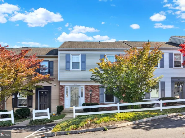 778 Allenview Dr, Mechanicsburg, PA 17055