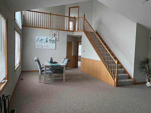 3rd image of 11452 Foxwoods Dr