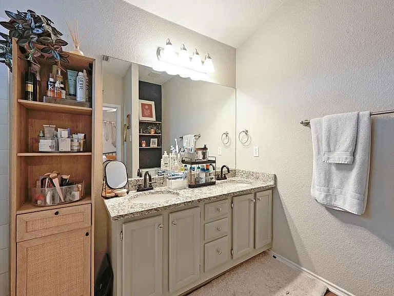 9417 Notches Dr — Photo 16