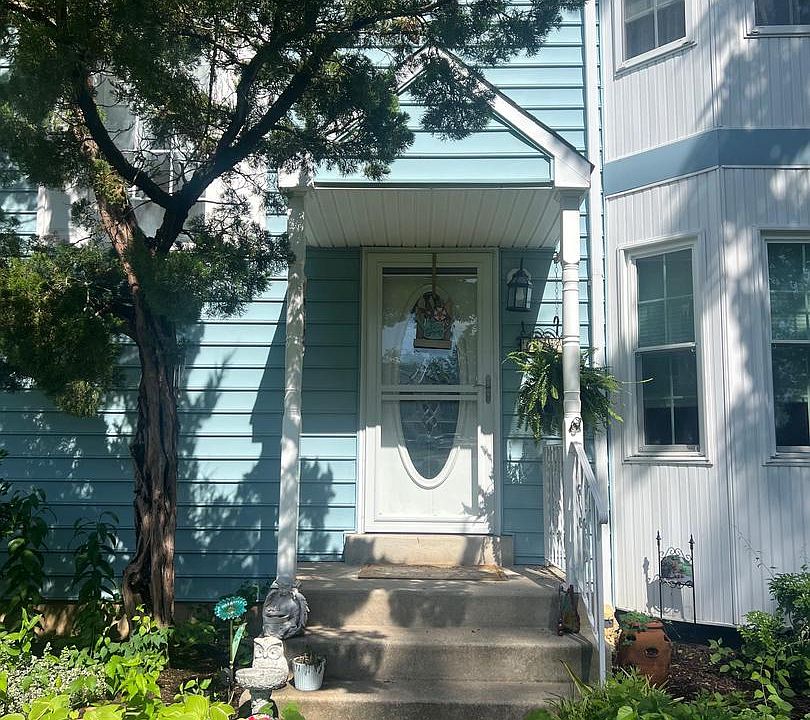 1st image of 614 Woodgate Ln