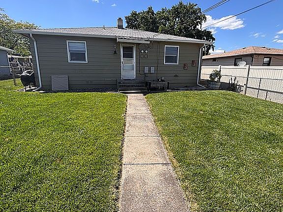 3rd image of 1331 7th St