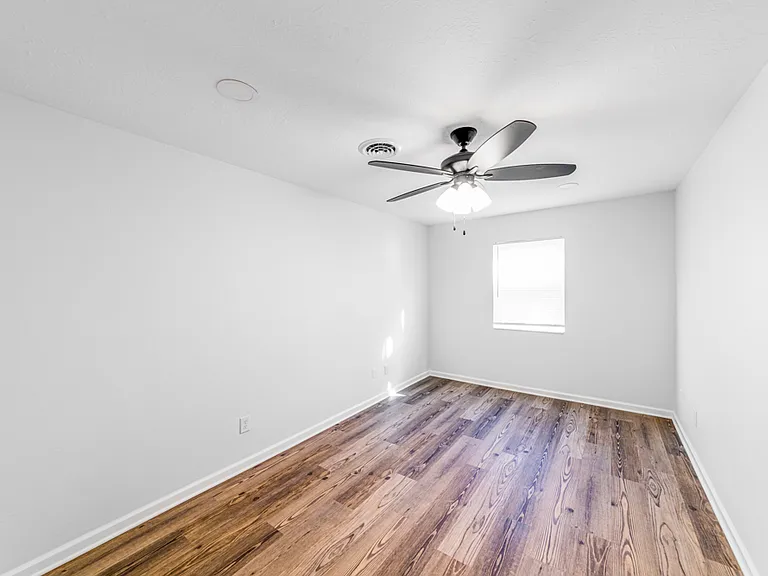 3310 E 4th Ave — Photo 5