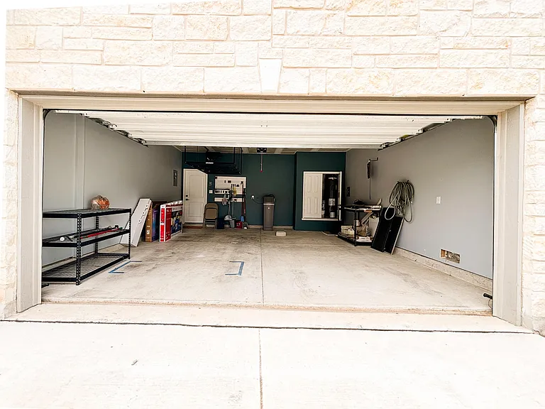 8134 Emmeline Dr — Photo 68