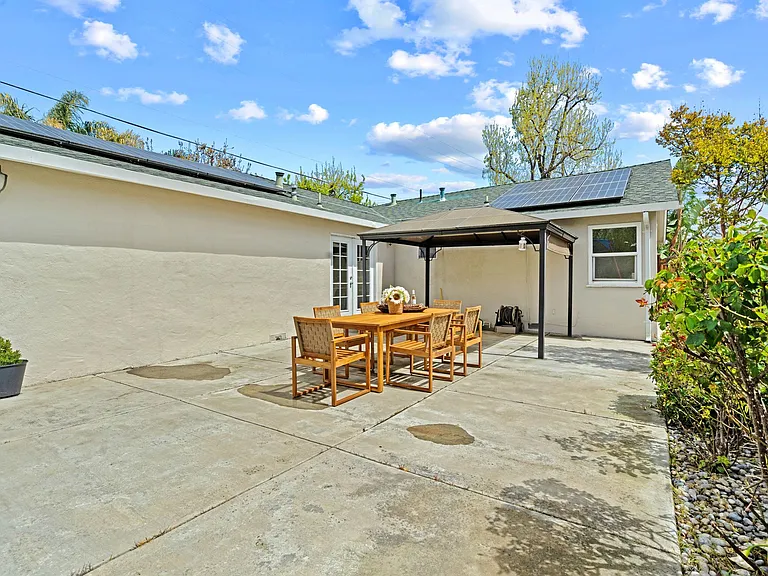 1762 Scott St — Photo 28