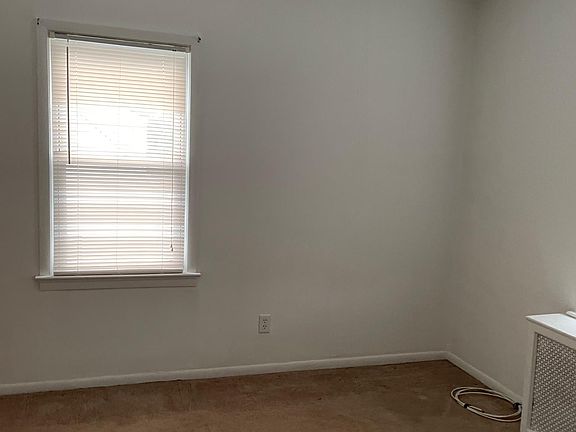 4th image of 20 S Stone Ave #2B