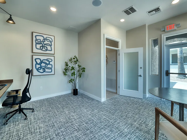 Business Center with Hi Tech Workstations and Free WiFi