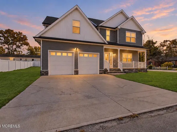 751 Leeward Avenue, Beachwood, NJ 08722