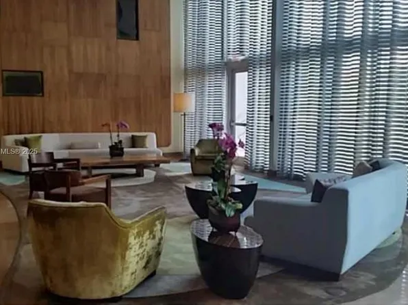 50 Biscayne Blvd APT 606, Miami, FL 33132