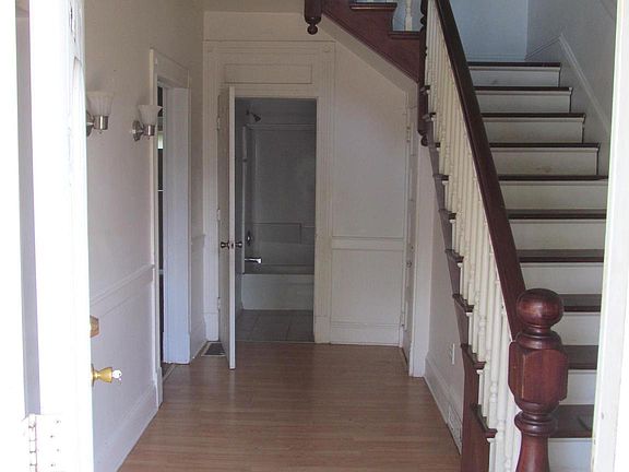 4th image of 145 W Washington St