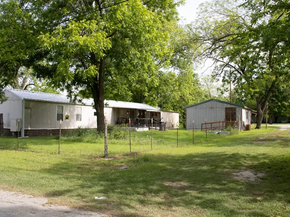 214 E Dobkins St, Dublin, TX 76446