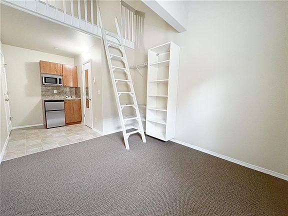 4th image of 16552 NE 84th Ct #3G