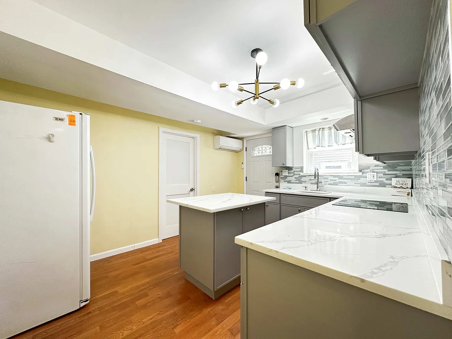 2 bed, $2,100 — Photo 3