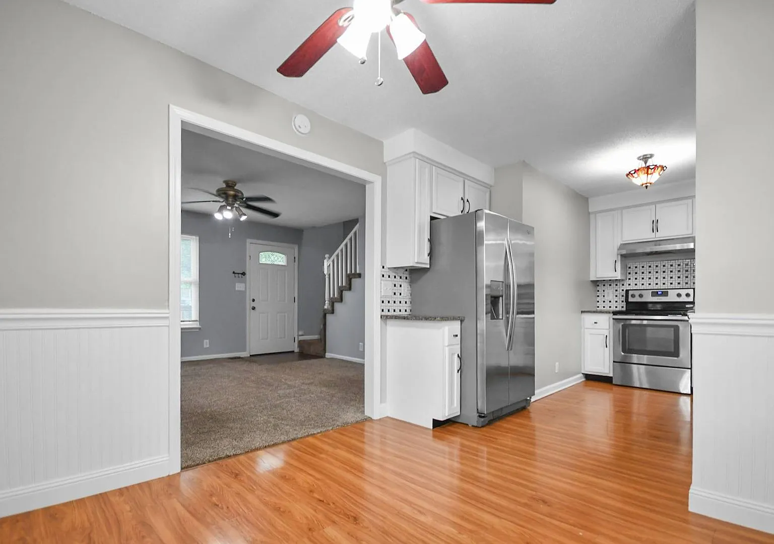 Pet Friendly Four Bedroom with Basement! — Photo 4