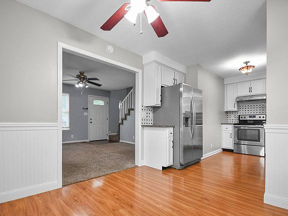 4th image of 706 Green Valley Ct
