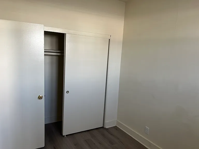 627 1/2 S Normandie Ave #L510 — Photo 10