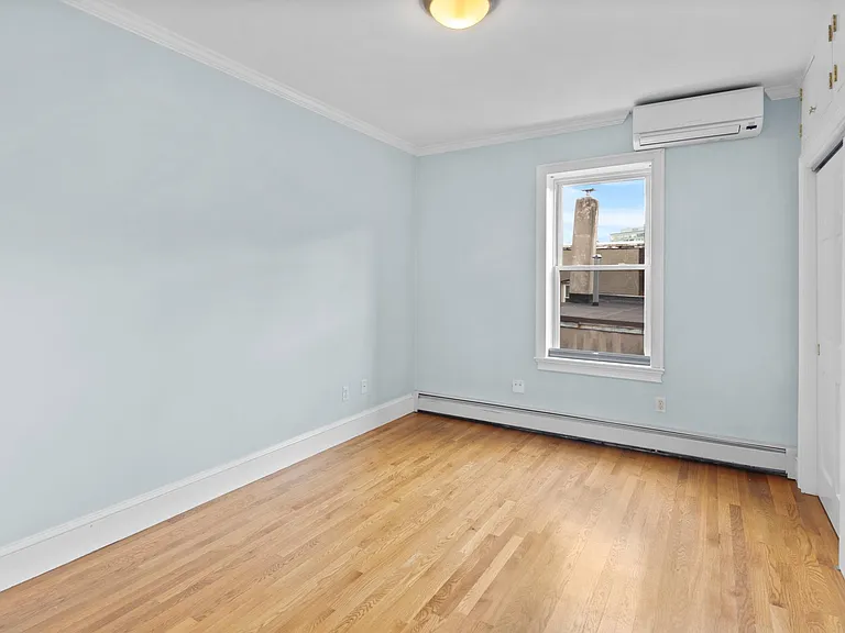 150 Salem St #4 — Photo 12