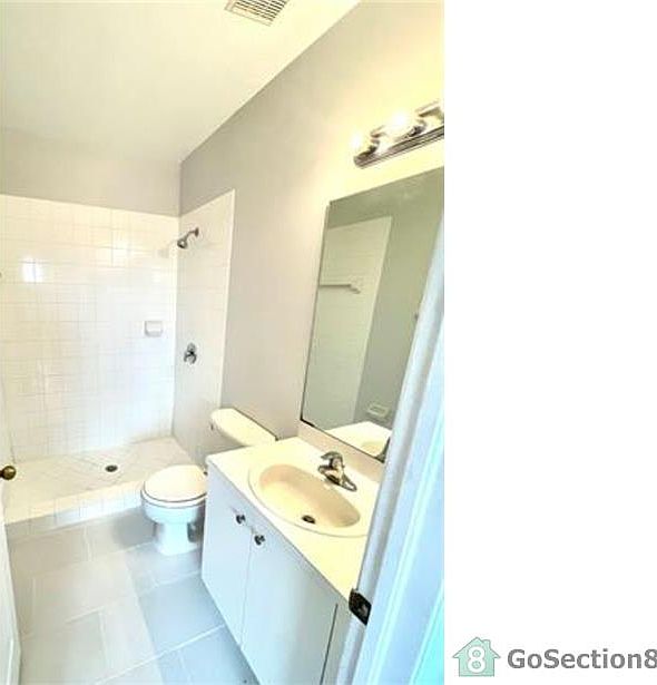 2nd image of 1655 NE 33rd Rd #106A