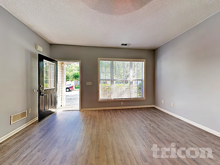 1089 Dunedin Trl — Photo 6