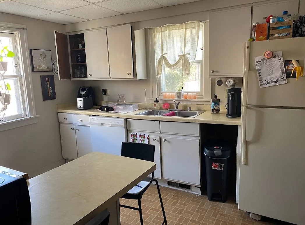 5 bed, 2.0 bath, $4,000 — Photo 4