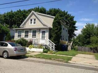 25 Hemlock St, Bridgeport, CT 06605