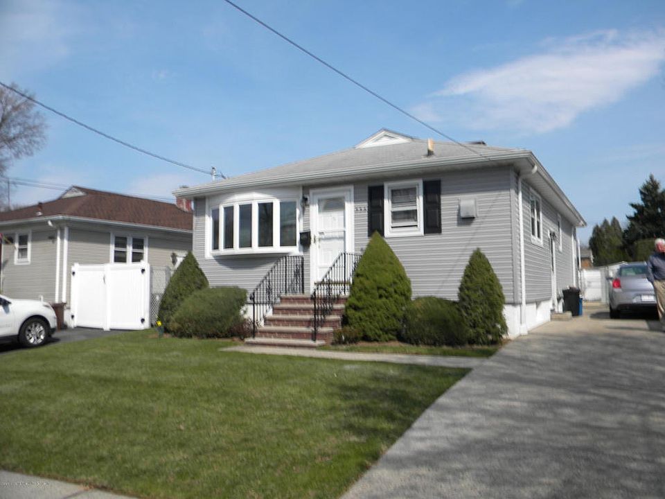 1st image of 335 Bryson Ave