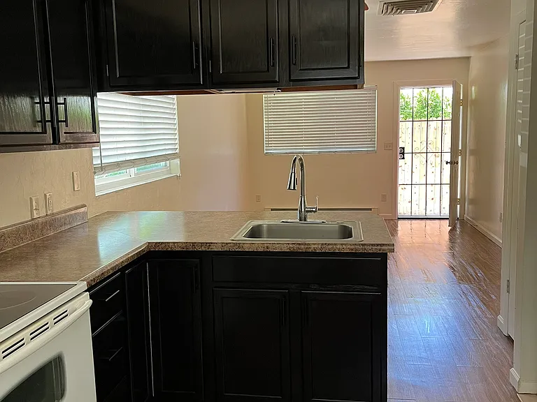 828 Lincoln Ave #1 — Photo 7
