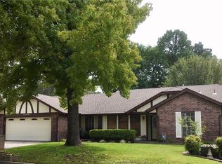 12320 Goldsborough Rd, Midwest City, OK 73130