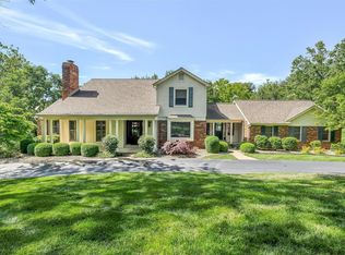 171 Scenic Woods Ct, Saint Louis, MO 63141