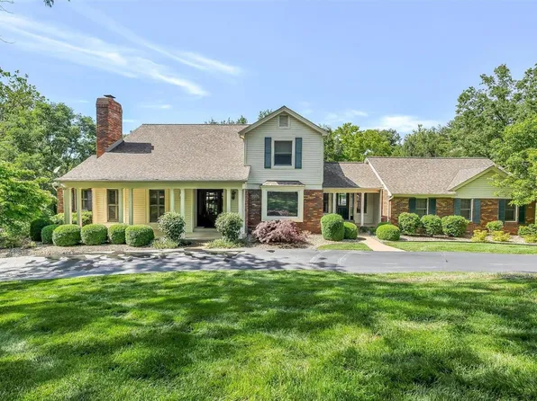 171 Scenic Woods Ct, Saint Louis, MO 63141