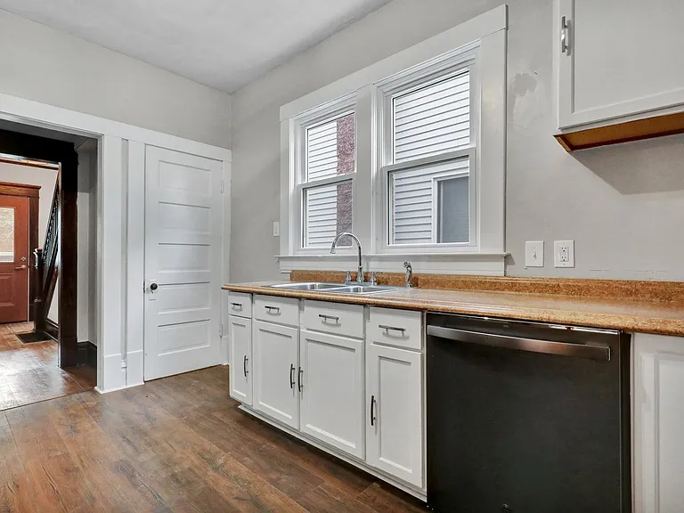 505 W Lenawee St — Photo 7