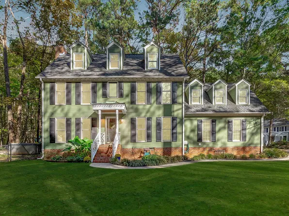 3208 Treewood Ln, Apex, NC 27539