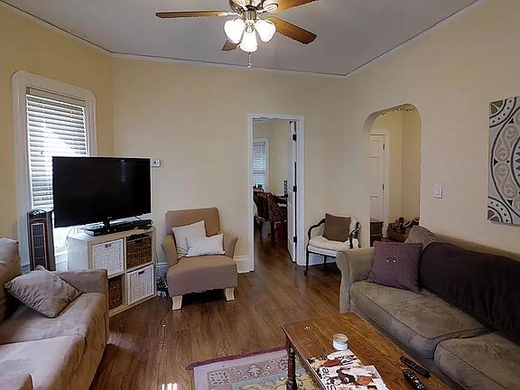 2nd image of 21 Chandler St #R2