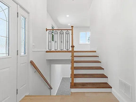 8504 Edison St NE — Photo 11