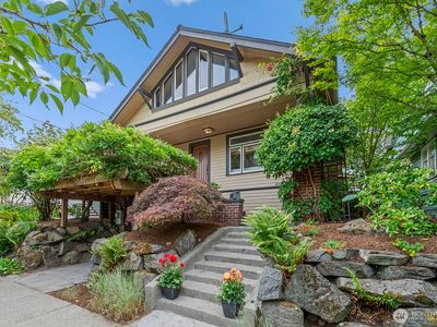 4628 Sunnyside Avenue N, Seattle, WA, 98103