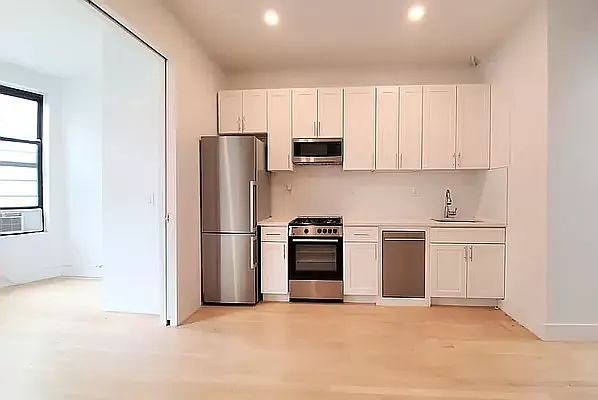 Rented by REAL New York | media 3