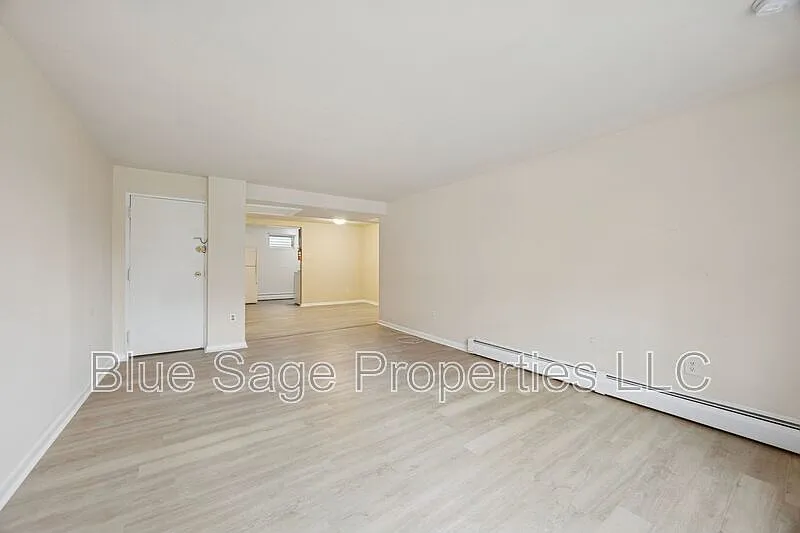 Photo 2 of 14 - 100 E Glenolden Ave #D17 - Glenolden, PA Building Photo - 100 E Glenolden Ave #D17