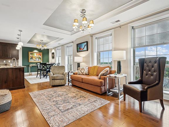 4th image of 232 N Kingshighway Blvd APT 1101