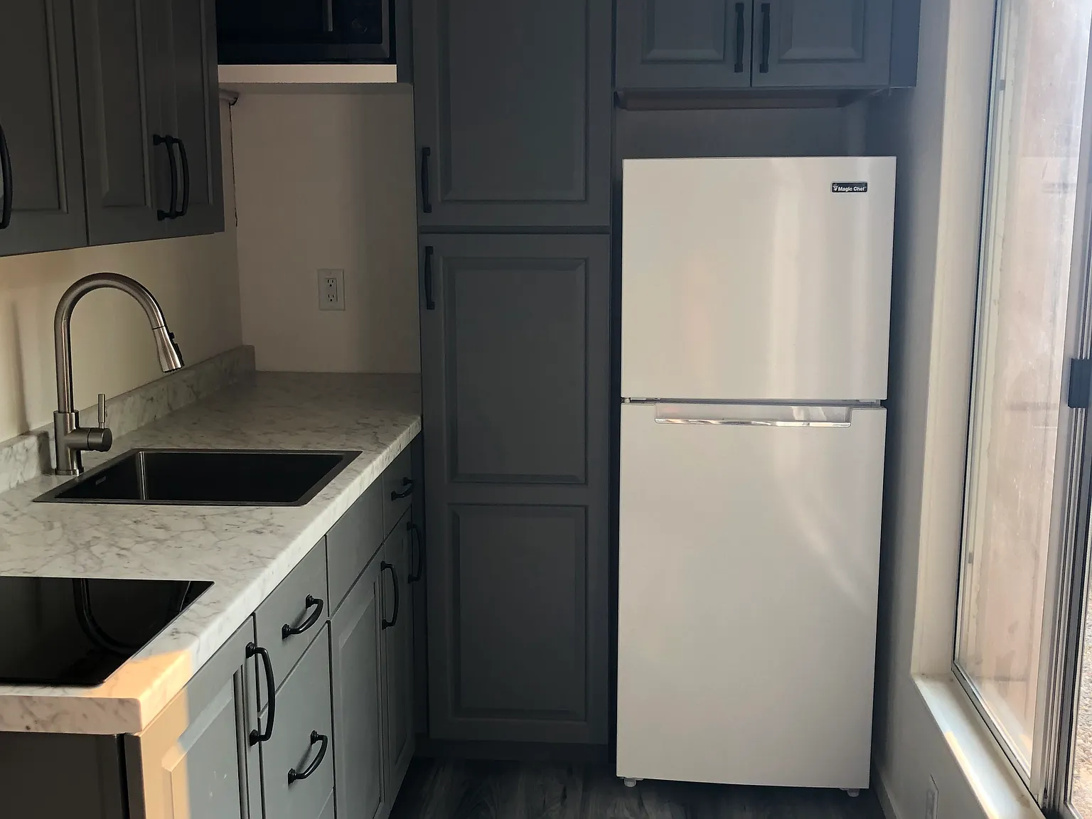 Studio, 375 sqft, $1,600 — Photo 3