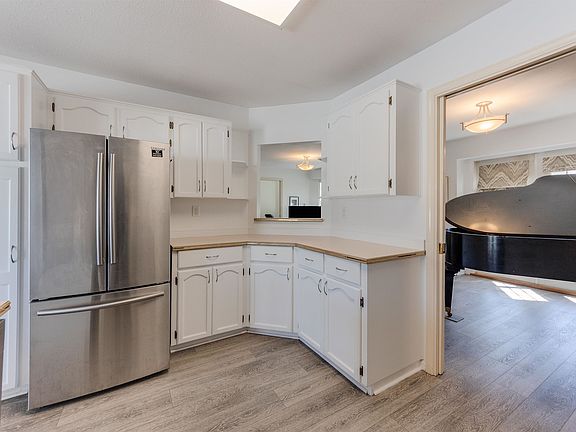 5th image of 34959 Old Clayburn Rd #71