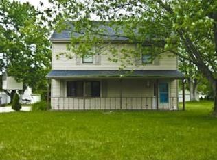 1706 Lathrop Dr, Fort Wayne, IN 46808