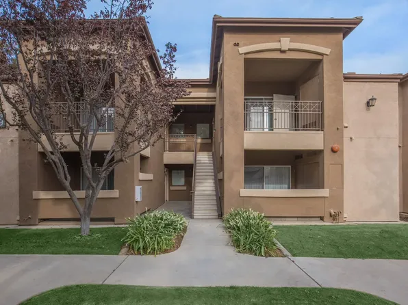 Breakwater Apartments