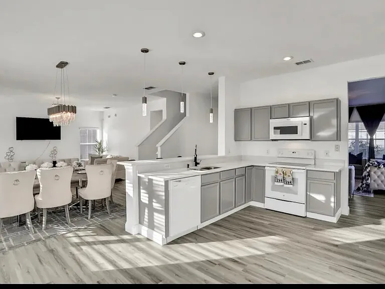 402 Ballyshannon Dr — Photo 8