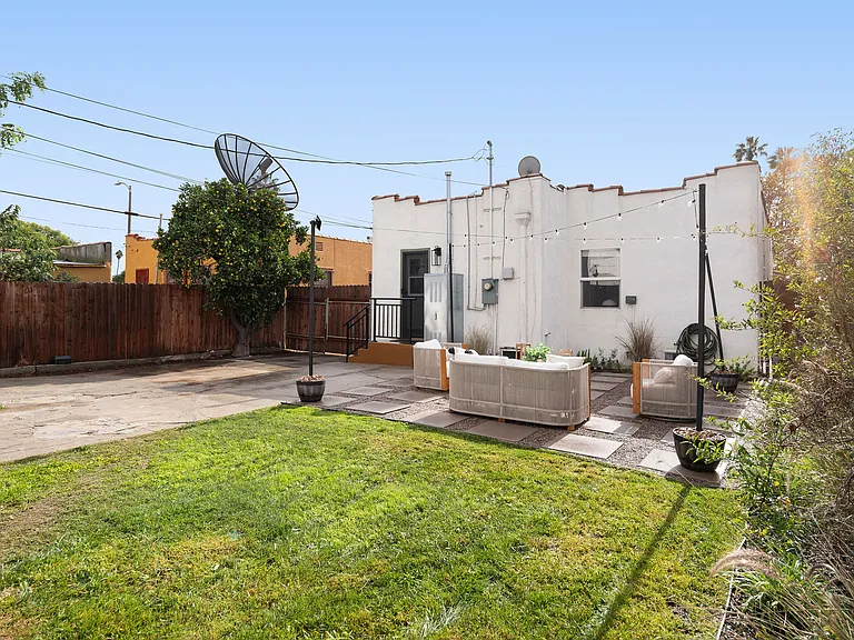 607 W 111th Pl — Photo 30