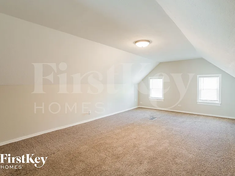 1026 Muirfield Ave — Photo 11