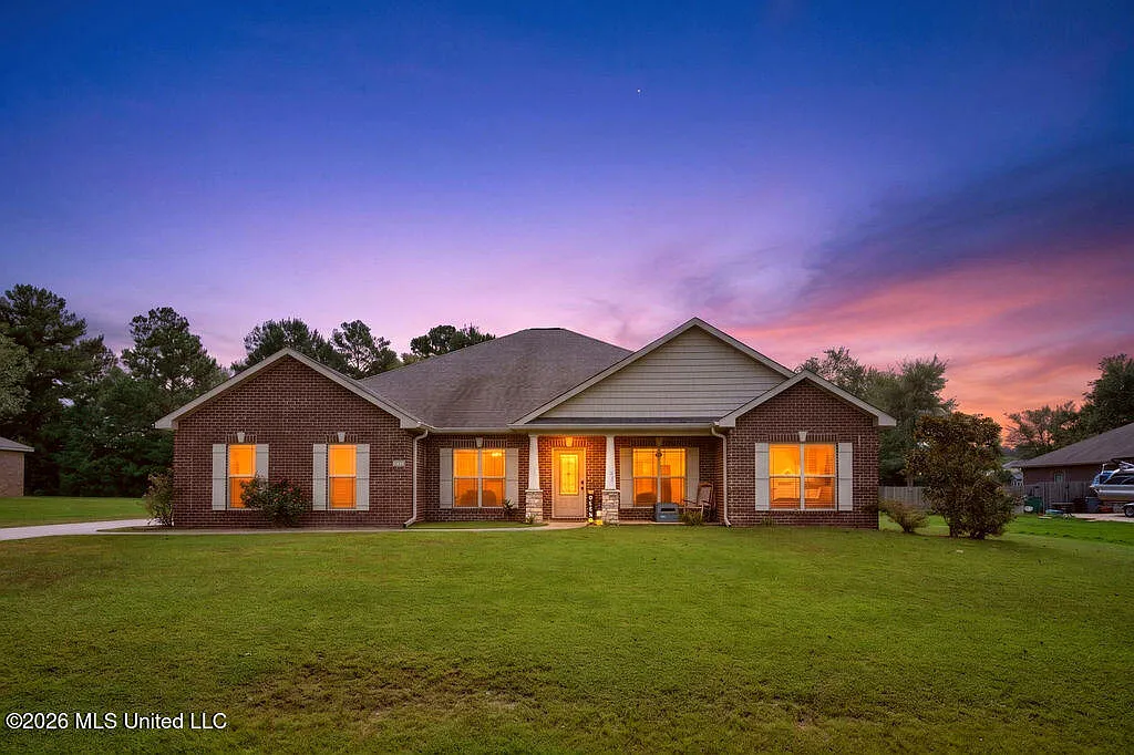 4 bed, 3.0 bath, 3009 sqft, $2,800 — Photo 1