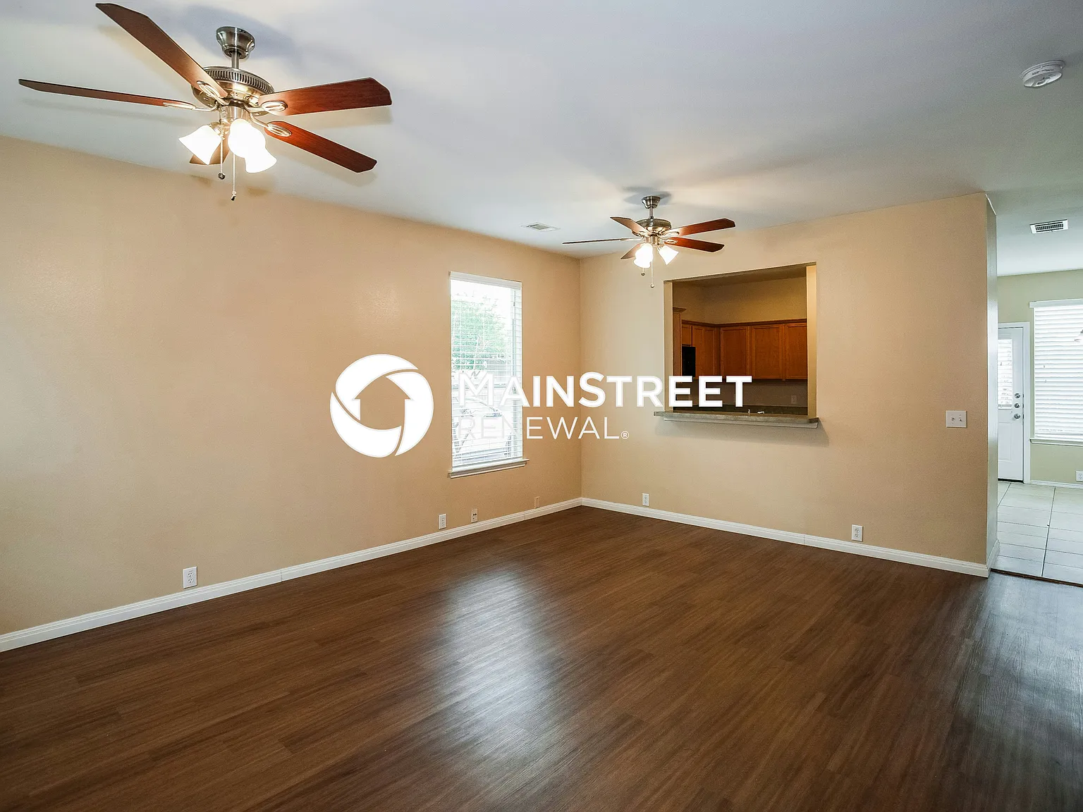 10708 Astor Dr — Photo 2