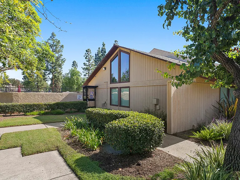 22902 Caminito Flores — Photo 21